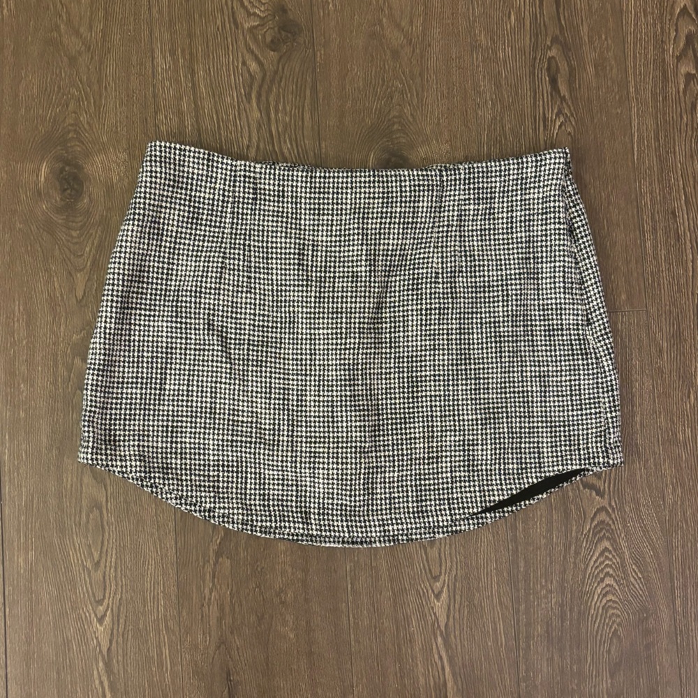 Abercrombie & Fitch houndstooth skirt. Size XL.